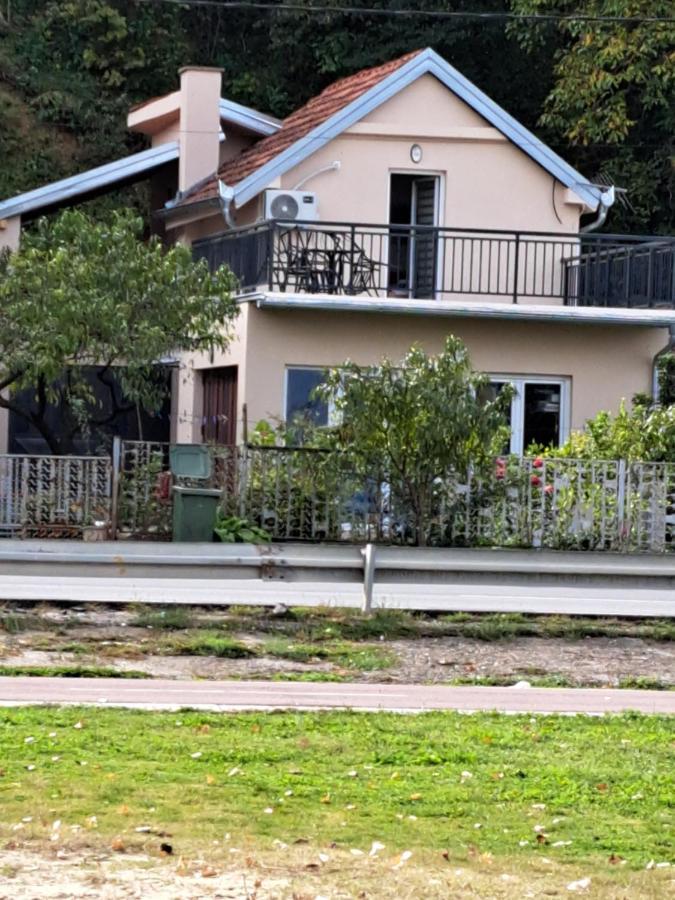 Apartmani Dordevic Golubac Eksteriør billede
